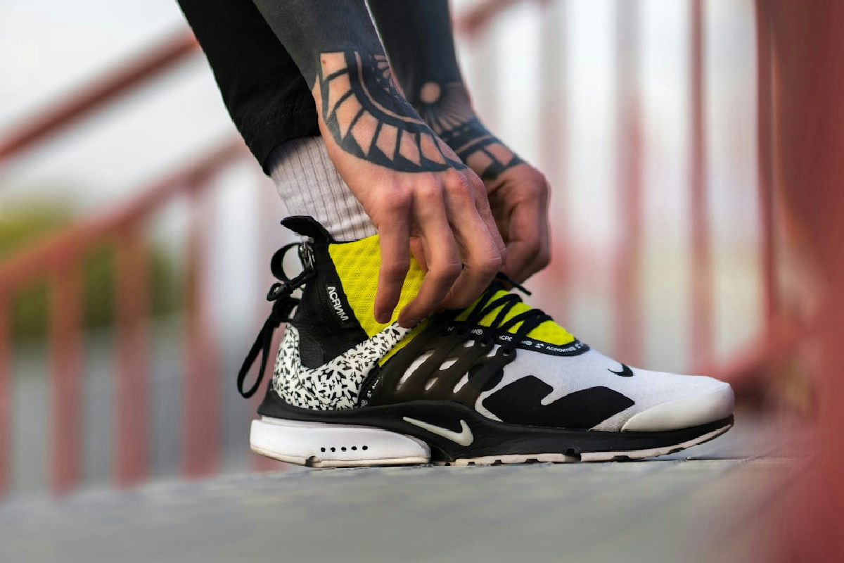 Streetwear: dal mito urbano agli stilisti di oggi, tutto sulle evoluzioni che cambiano la moda