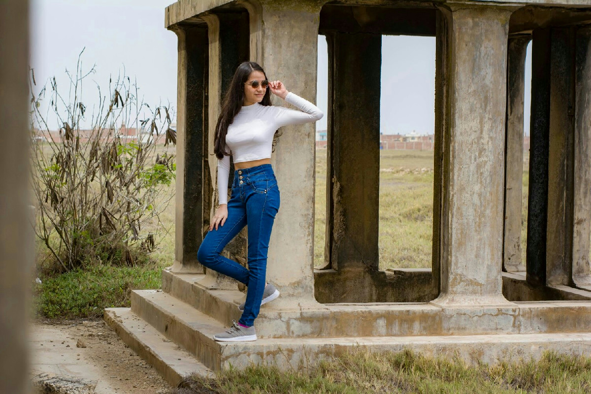 Jeans: quali scegliere per valorizzarti subito? Ecco i modelli che snelliscono la figura