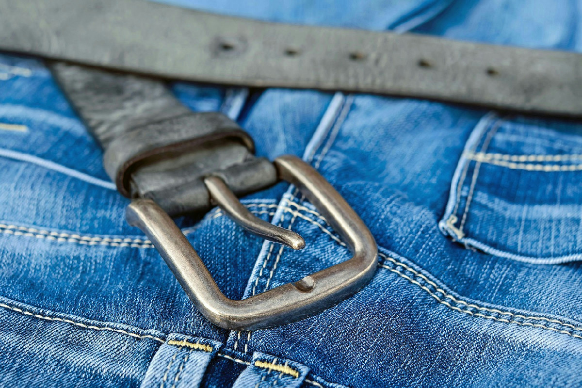 Jeans: quali scegliere per valorizzarti subito? Ecco i modelli che snelliscono la figura